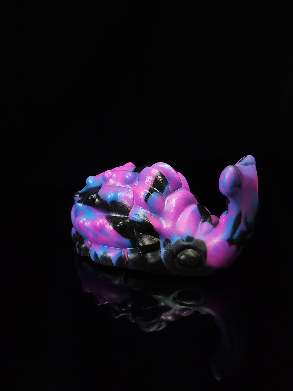 Rooter the Beetle, Medium/M - GITD