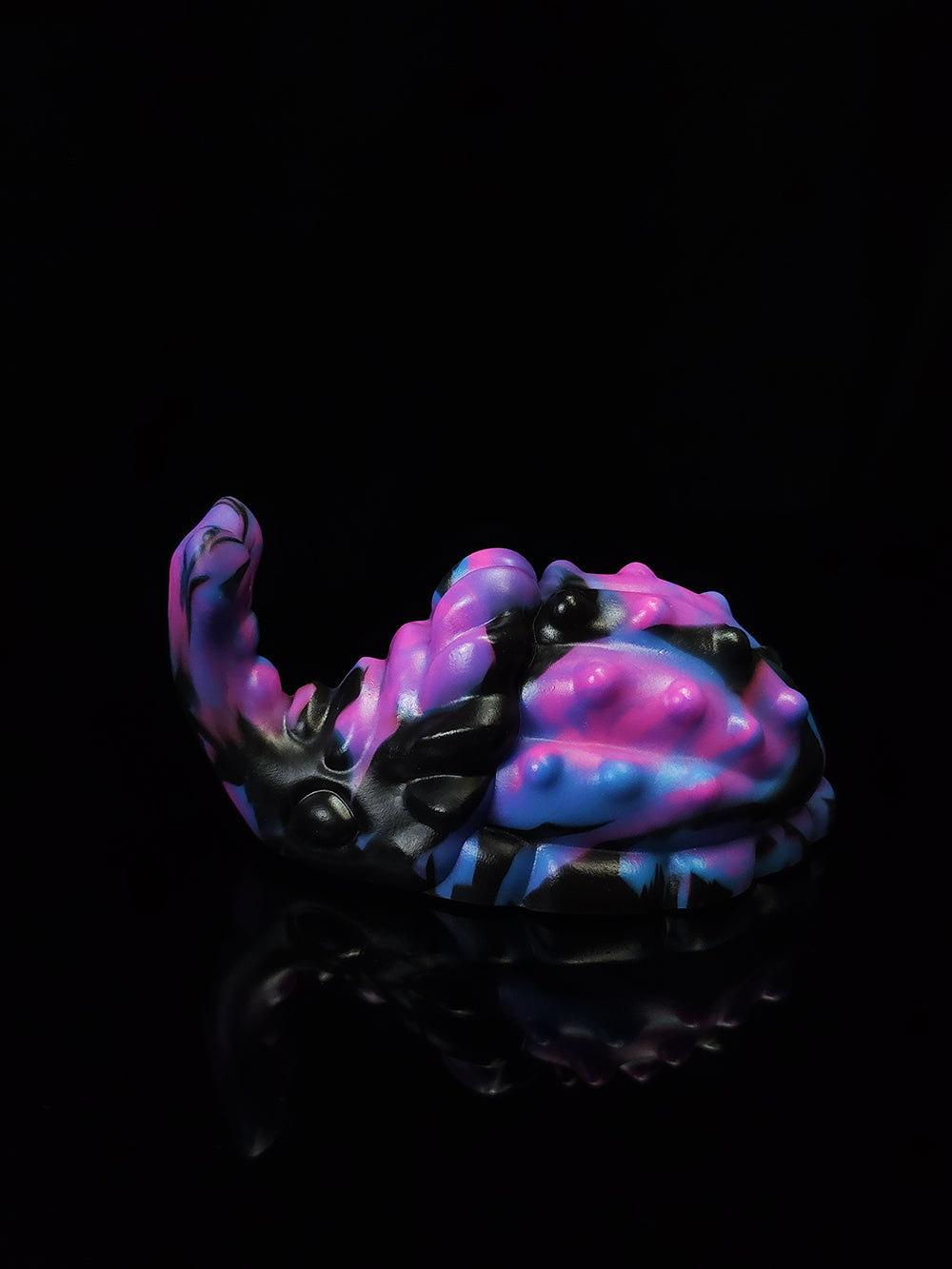 Rooter the Beetle, Medium/M - GITD