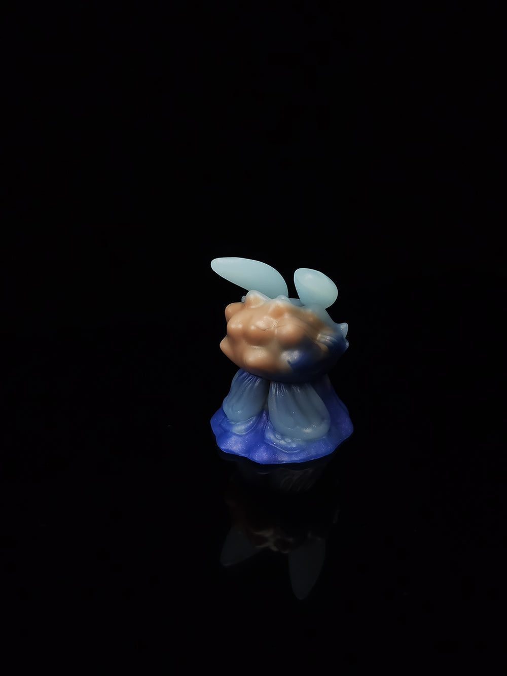 Moth Merchant Squishy, Medium/S